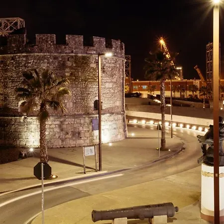 アパート Modern Ibra 3 *